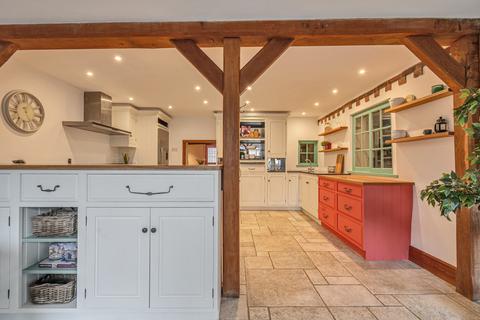 Mistletoe Cottage, 24 High Street, Steeple Ashton, Trowbridge, BA14 6EL