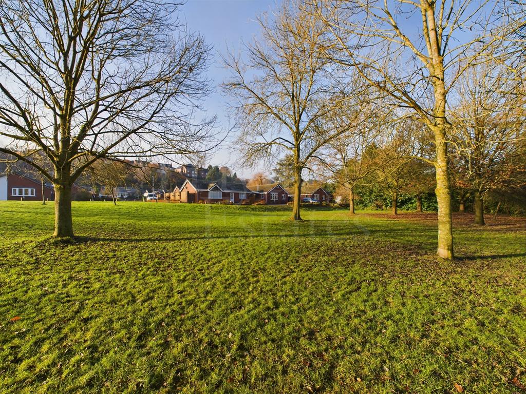 Sabrina Drive, Bewdley, DY12 2RJ 3 bed detached bungalow for sale £