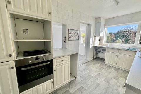 4 bedroom detached house to rent, Pagham Road, Pagham