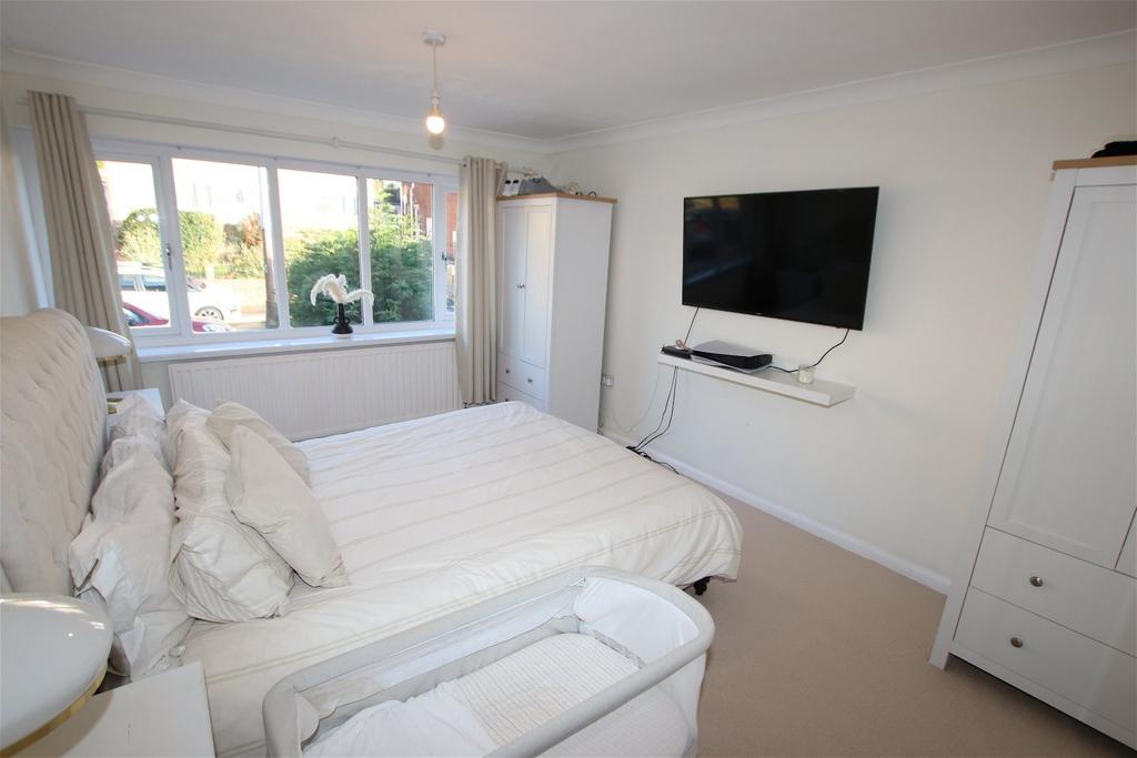 Roehampton Rise, Ardsley, Barnsley 3 bed semidetached house for sale