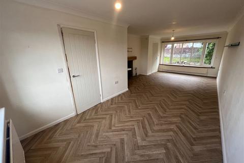 3 bedroom semi-detached house for sale, Roehampton Rise, Ardsley, Barnsley