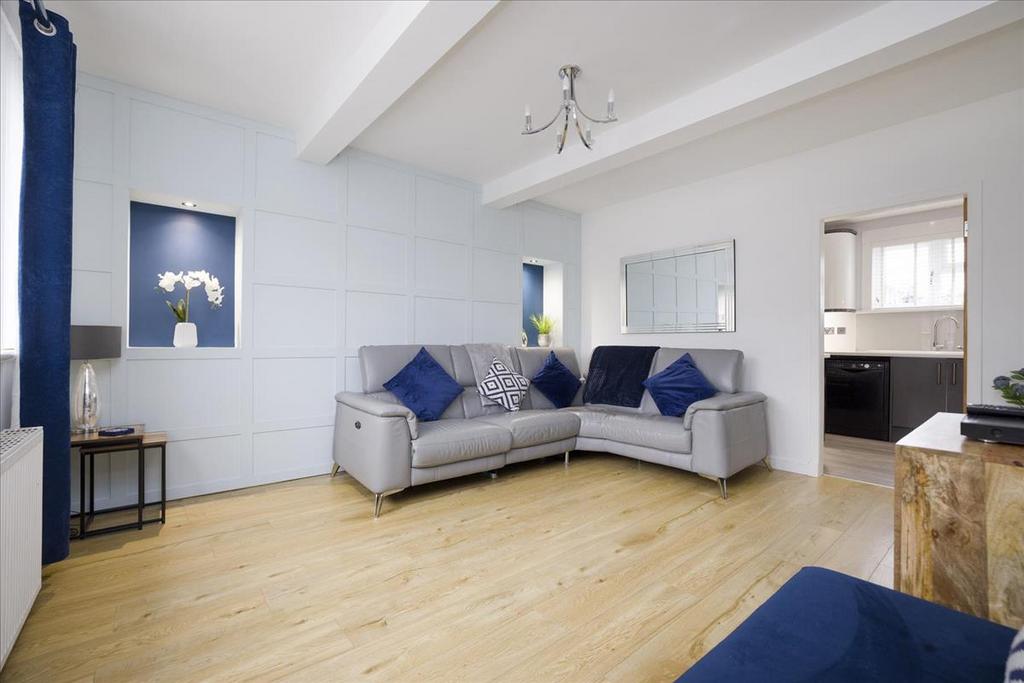 30 Woodburn Bank, Dalkeith, EH22 4 bed semidetached house for sale £