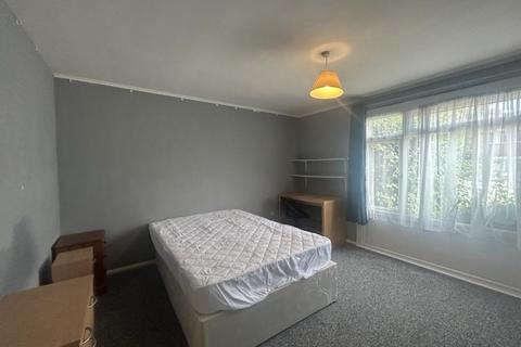 undefined, 3 Linden Court Englefield Green Egham Surrey