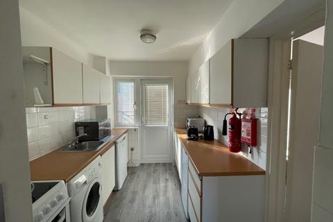 undefined, 3 Linden Court Englefield Green Egham Surrey