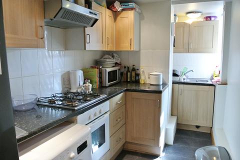 3 bedroom apartment to rent, Wilbraham Road, Manchester M14