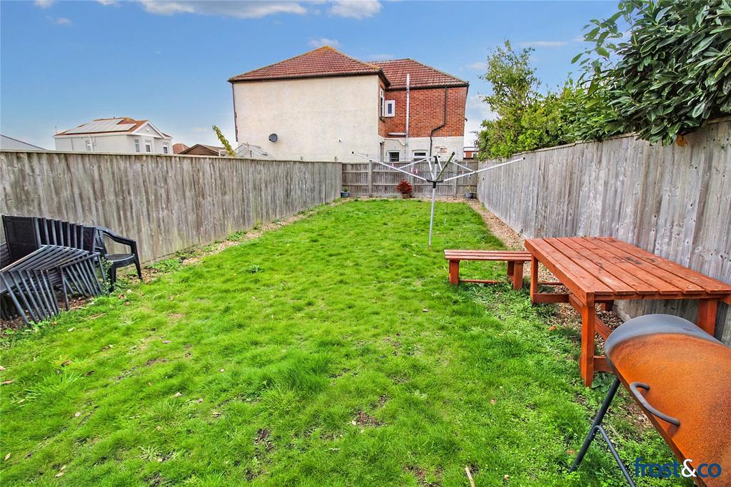 Albert Road, Parkstone, Poole, Dorset, BH12 3 bed detached house for