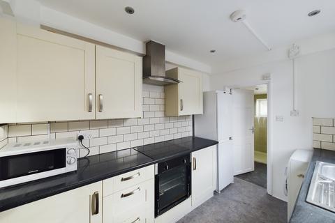 3 bedroom terraced house to rent, Bradgate Road, London, SE6