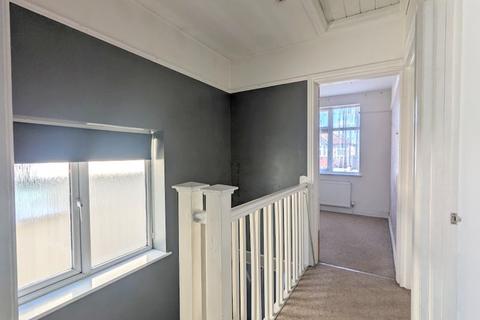 7 Myrtle Avenue, Feltham, TW14 9QU