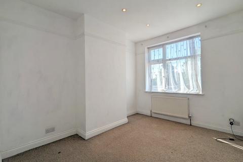 7 Myrtle Avenue, Feltham, TW14 9QU