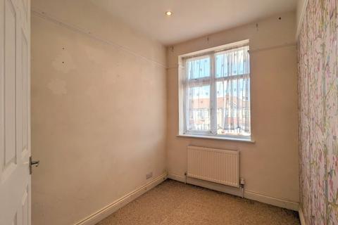 7 Myrtle Avenue, Feltham, TW14 9QU