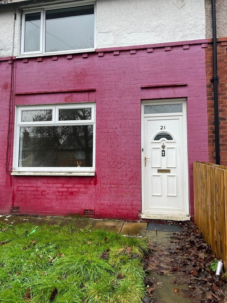 Tillotson Avenue, Sowerby Bridge HX6 2 bed terraced house £675 pcm (£