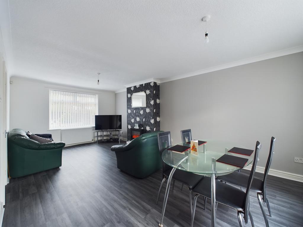 Windle Hall Drive, Windlehurst, St Helens, WA10 3 bed terraced house