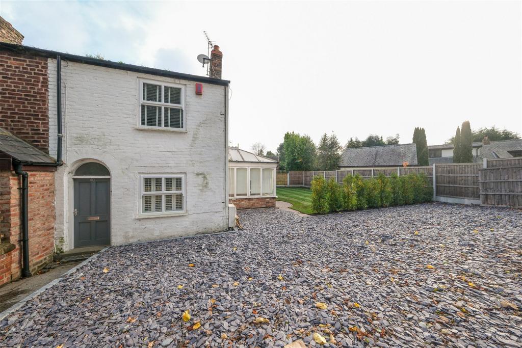 Rush Green Road, Lymm WA13 2 bed cottage for sale £335,000