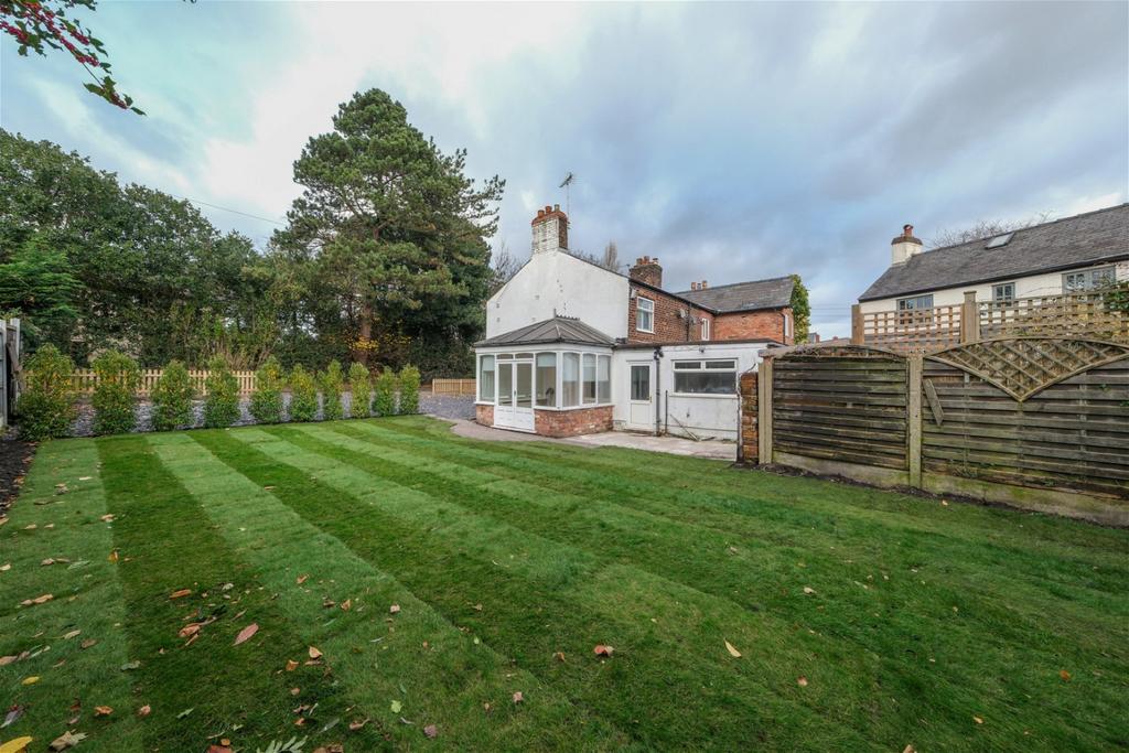 Rush Green Road, Lymm WA13 2 bed cottage for sale £335,000