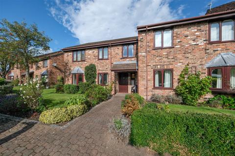 2 bedroom flat for sale - Cyril Bell Close, Lymm WA13