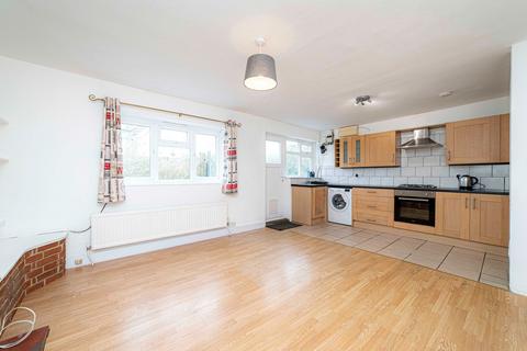 47 Burrow Road, Folkestone, CT19 6DH