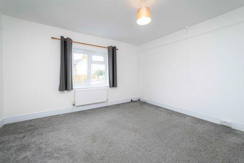 47 Burrow Road, Folkestone, CT19 6DH