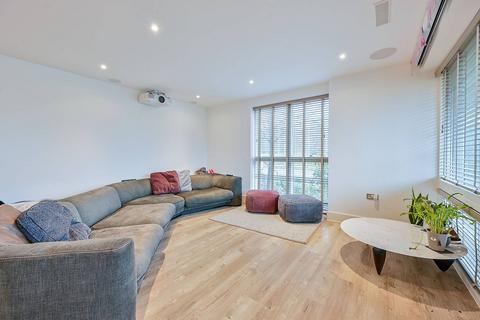 2 bedroom flat to rent, LAKESIDE DRIVE, Park Royal, London, NW10