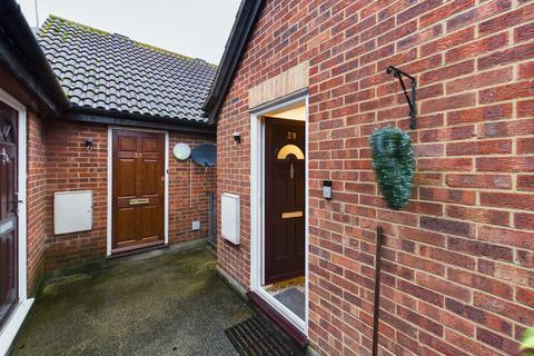 1 bedroom flat to rent, Inkerpole Place, Chelmer Village, Chelmsford, CM2