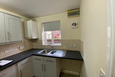 3 bedroom terraced house to rent, The Smithfields, Newport