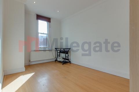 2 bedroom flat to rent, Pickets Street, London SW12