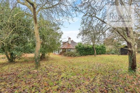 3 bedroom detached bungalow for sale, Grove Road, Mollington CH1 6