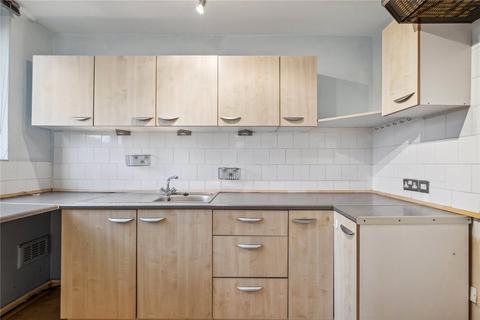 1 bedroom apartment for sale, Kingham Close, SW18