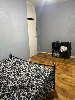 1 bedroom maisonette to rent, Pitfield Way, London NW10
