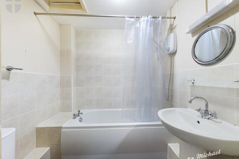 1 bedroom flat to rent, 23 Station Road, Aylesbury