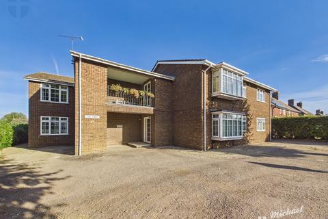 1 bed flat/apartment for rent in Station Road, Stoke Mandeville