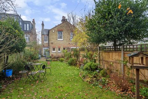 36 Blakeney Road, Beckenham, BR3 1HD