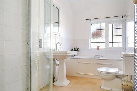 62 Alexandra Road, Epsom, KT17 4BZ