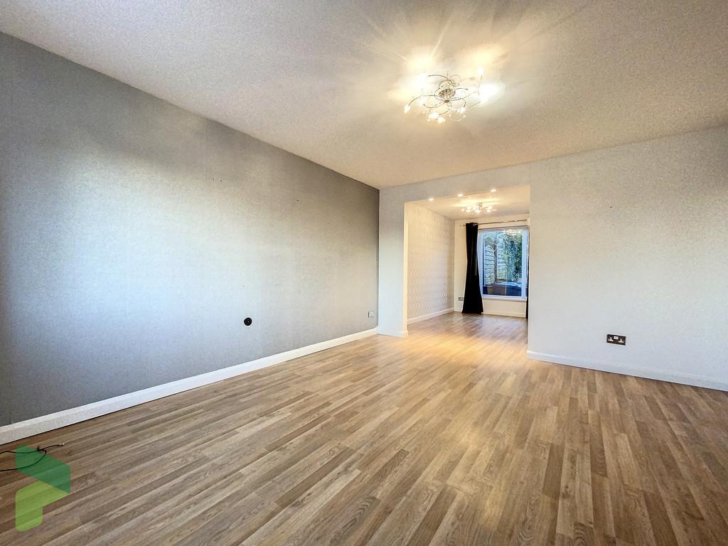 Abbey Place, Darwen 3 bed townhouse to rent £900 pcm (£208 pw)