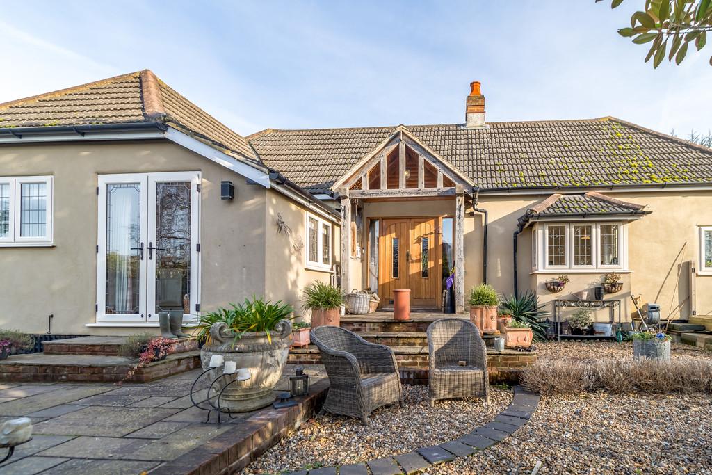 Towpath, Shepperton 3 bed detached house for sale £1,250,000