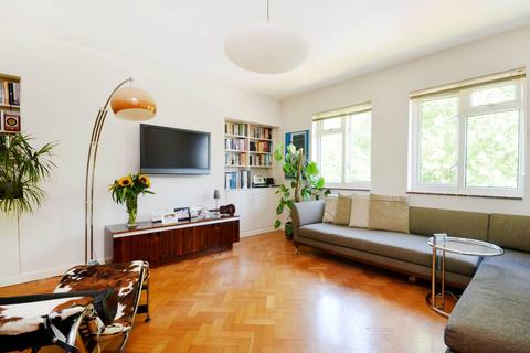 108 Alexandra Gardens, Chiswick, London, W4 2RZ
