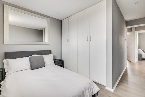 3 bedroom flat for sale, Marina One, 10 New Wharf Road, London