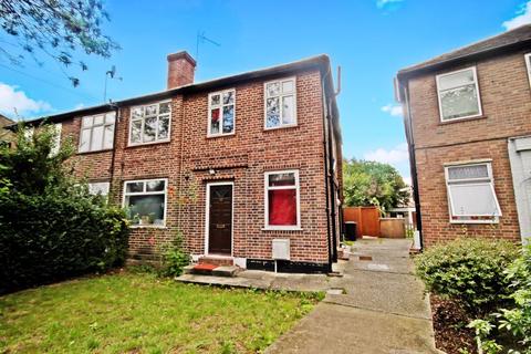 17 Shelley Close, Greenford, UB6 8RT