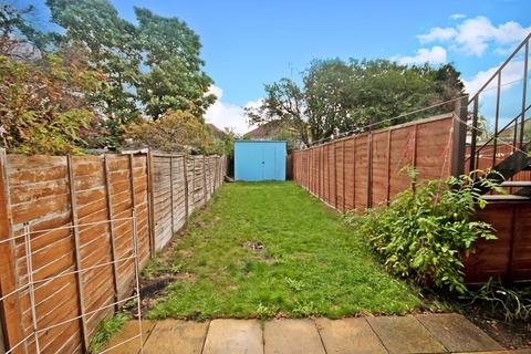 17 Shelley Close, Greenford, UB6 8RT