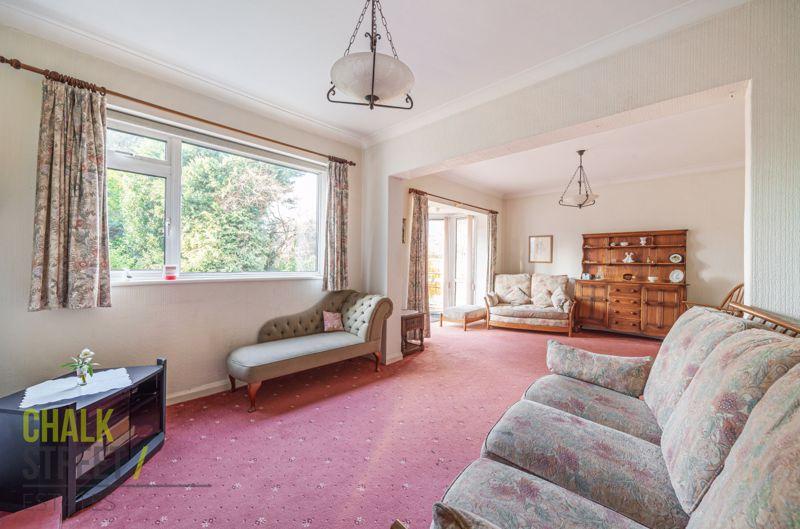 Corbets Tey Road, Upminster, RM14 3 bed detached house for sale £860,000