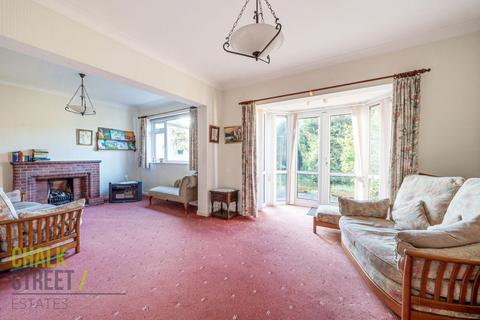 160 Corbets Tey Road, Upminster, RM14 2EJ