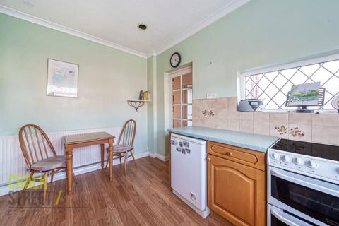 160 Corbets Tey Road, Upminster, RM14 2EJ
