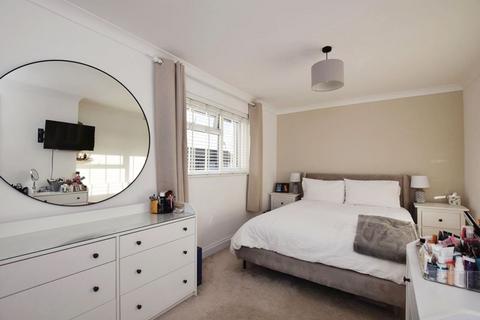 25 Capulet Road, Stratford Sub Castle, Salisbury, SP1 3JY