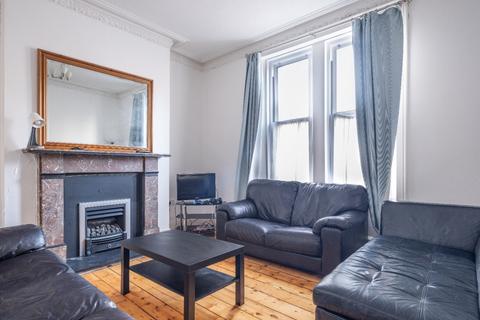 4 bedroom terraced house to rent, Clayton Park Square, Newcastle Upon Tyne NE2