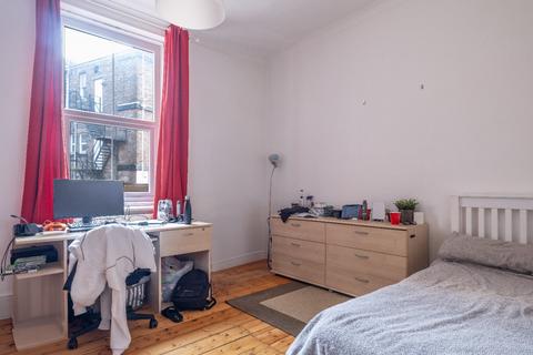 4 bedroom terraced house to rent, Clayton Park Square, Newcastle Upon Tyne NE2