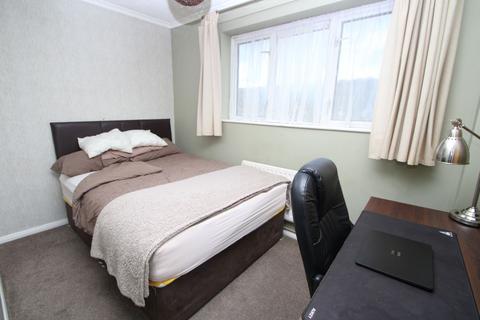 3 bedroom maisonette for sale, Tilling Crescent, High Wycombe HP13