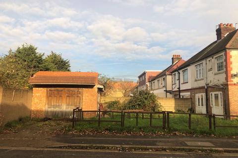 2 Chalfont Road, Hayes, UB3 3BU