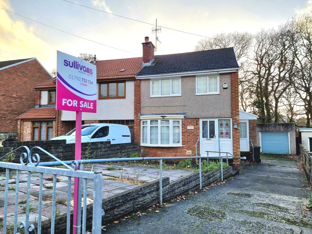 Trevallen Avenue, Cimla, Neath 3 bed semidetached house for sale £