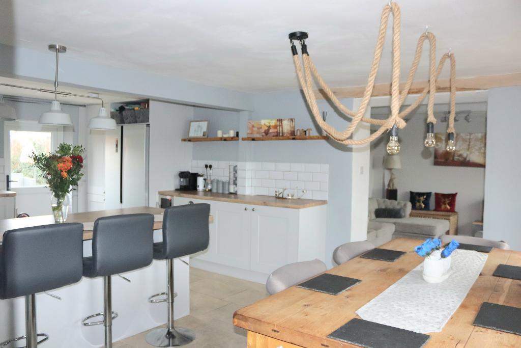 Swaffham Road, Ashill, Thetford, Norfolk, IP25 7BT 5 bed detached house