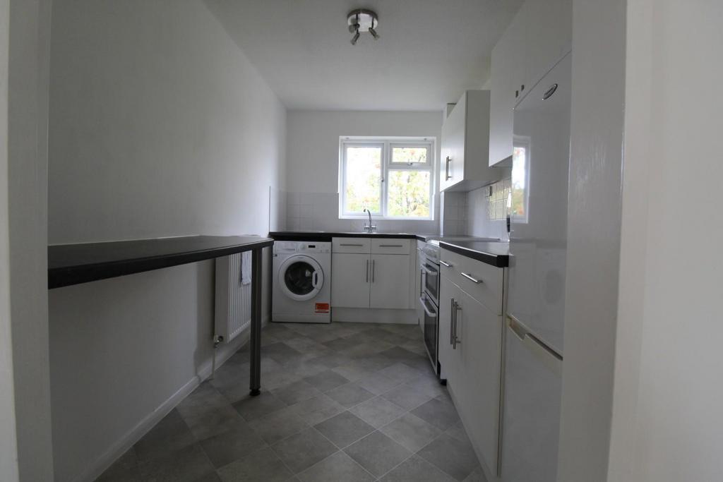Coachmans Lane, Baldock 1 bed £850 pcm (£196 pw)