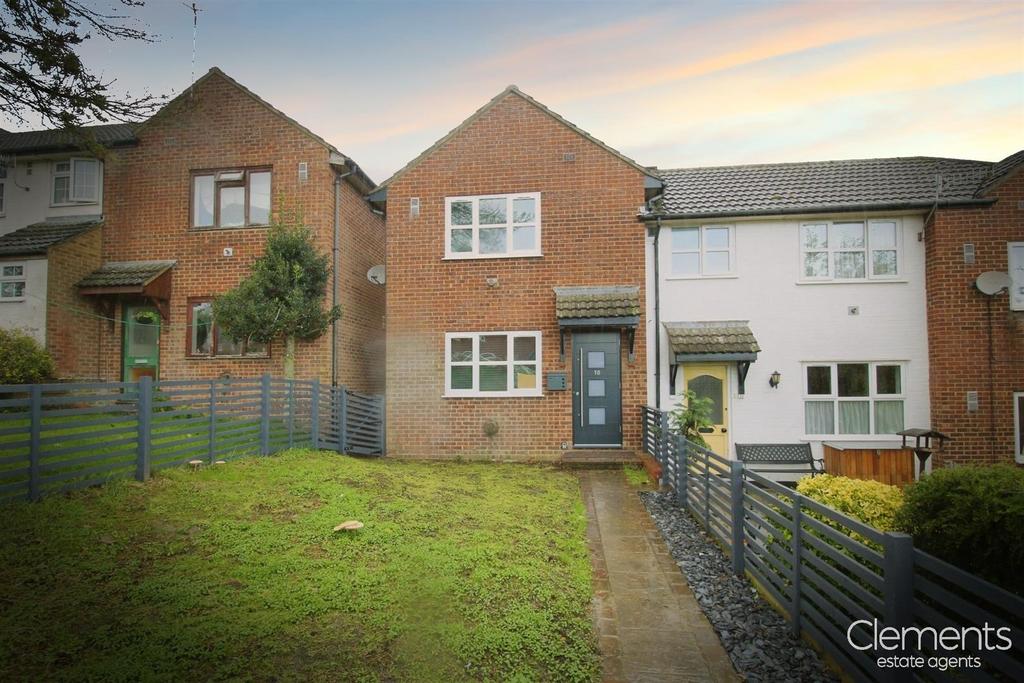 Edward Court, Hemel Hempstead HP3 1 bed end of terrace house for sale £255,000